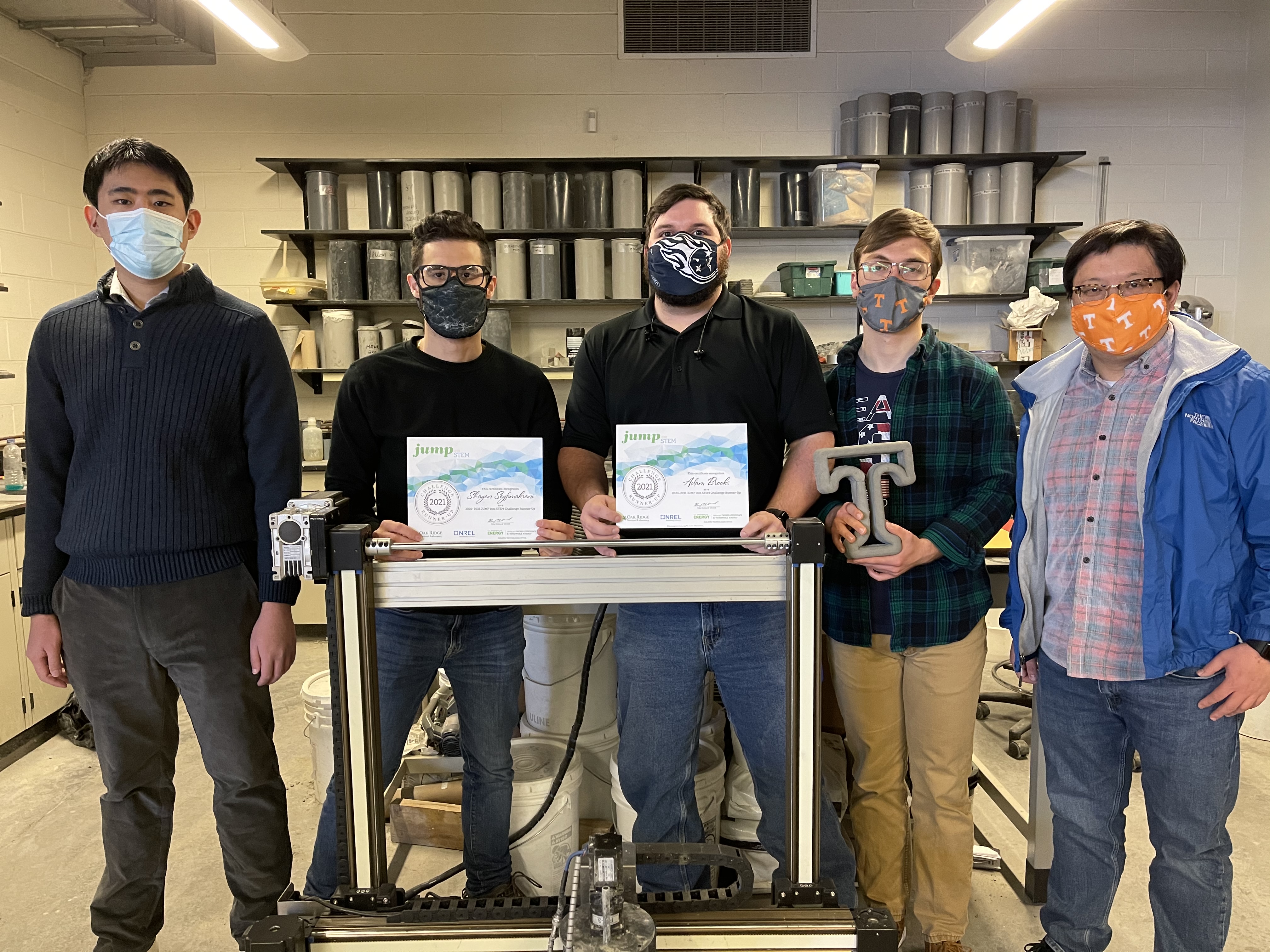 Cee At Utk Congratulations To Seniors Nathan Smith Shayan Seyfimakrani And Daniel Zhou Doctoral Student Adam Brooks And Asst Professor Nick Zhou For Earning Runner Up In Energy S Jump Into Stem