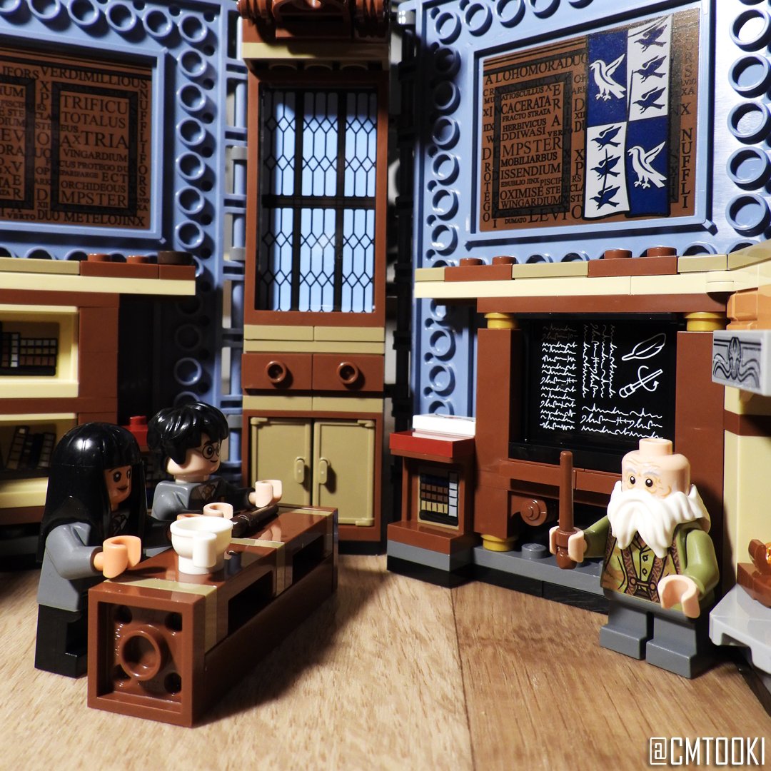 🌟 Learning about charms 📚

#lego #bricks #afol #legophotography #legolife #legopic #legominifigures #toys #minifigures #lego_hub #legofan #harrypotter #hogwarts #hogwartsmoments #wizardingworld #wizard #magic