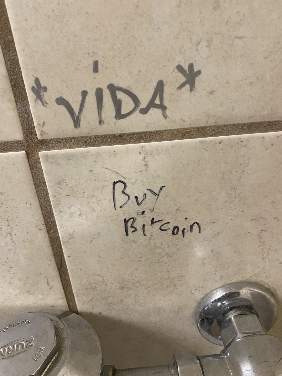 LifeStrategy101's tweet image. Great advice on a bathroom wall!
#Bitcoin #advice #bathroomart