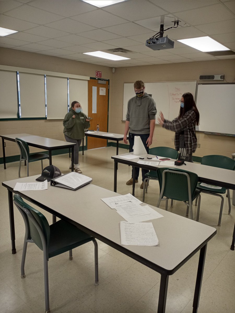 JusticeAcademy1's tweet photo. Justice Academy students practice field sobriety testing for an investigation. https://t.co/ZFcrhxg0fr