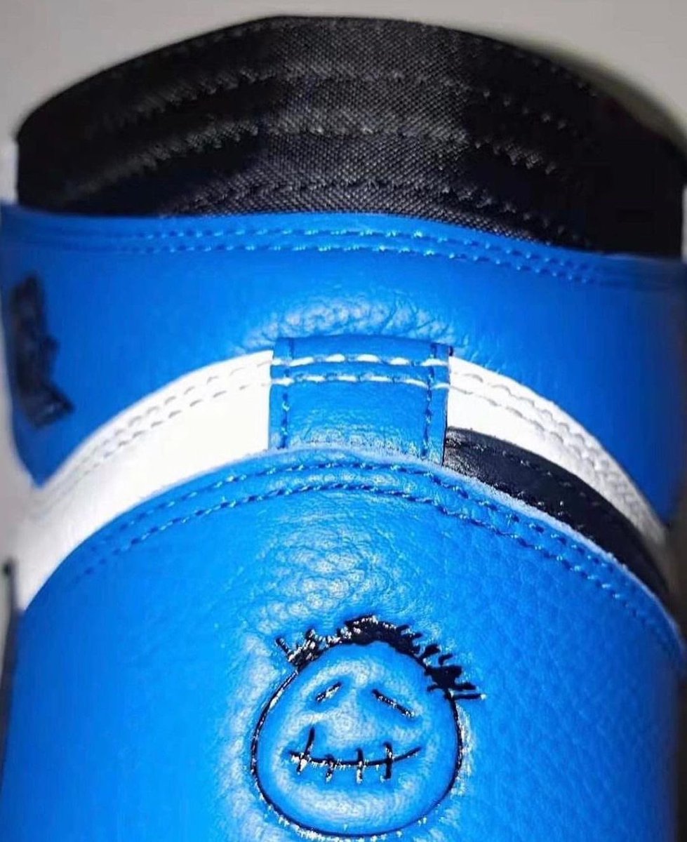 Ovrnundr's tweet photo. Travis Scott x Fragment x Jordan 1 Highs

Photo credit @houseofheat / @fxxkvlog https://t.co/Fc4iAizUgB