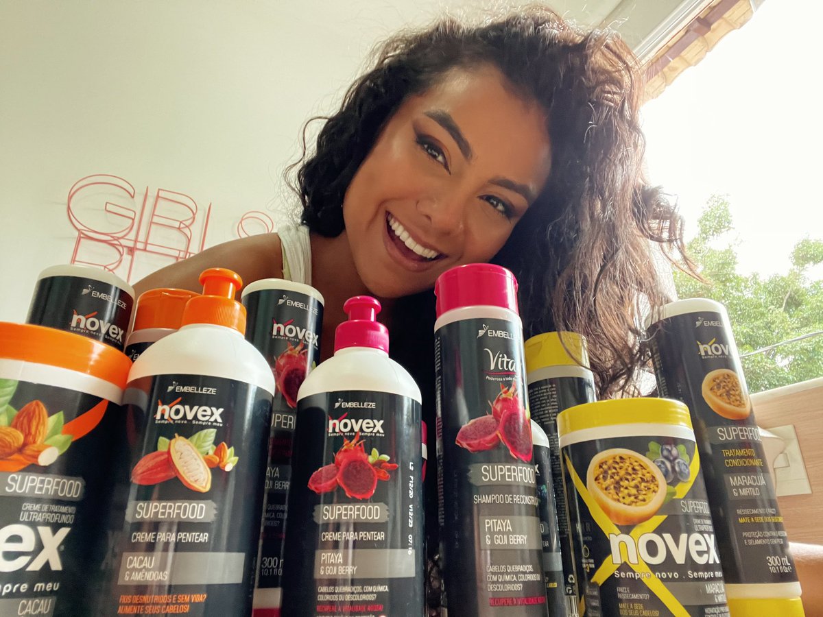 daniellediz's tweet photo. O verão pede atenção dobrada para hidratação então nao economize no processo, bora hidratar. Monte seu cronograma capilar de acordo com o que seu cabelo precisa #timeEmbelleze #embeleze https://t.co/lSAG0XKSfT