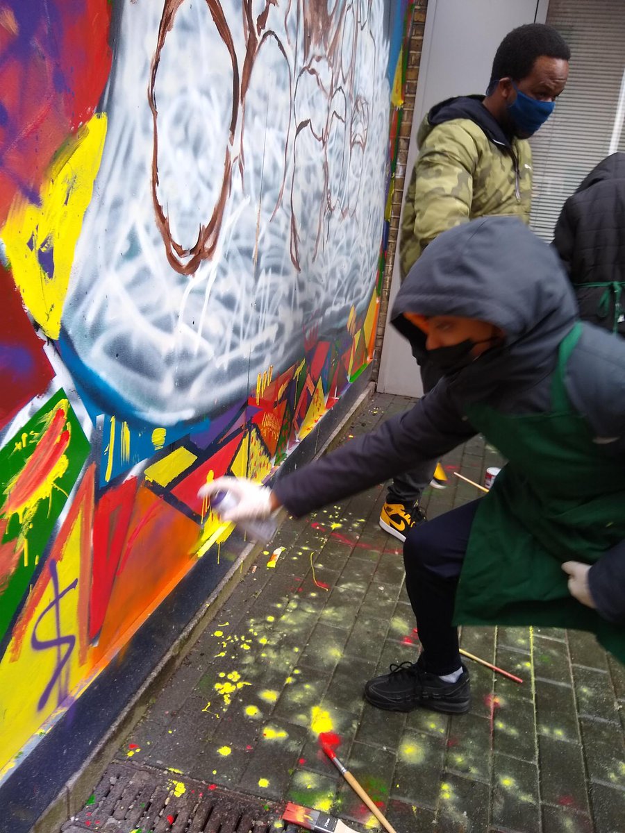 HabsBorough's tweet photo. Some Year 8 artists had their lesson with the @theafricacentre today creating a new mural.  What a fantastic opportunity and experience for them.  We cannot wait to see the final piece. 

#HABA #habacurriculum #diversity #community #art #artists #mural #haberdashersadvantage https://t.co/84LXdgSAFW