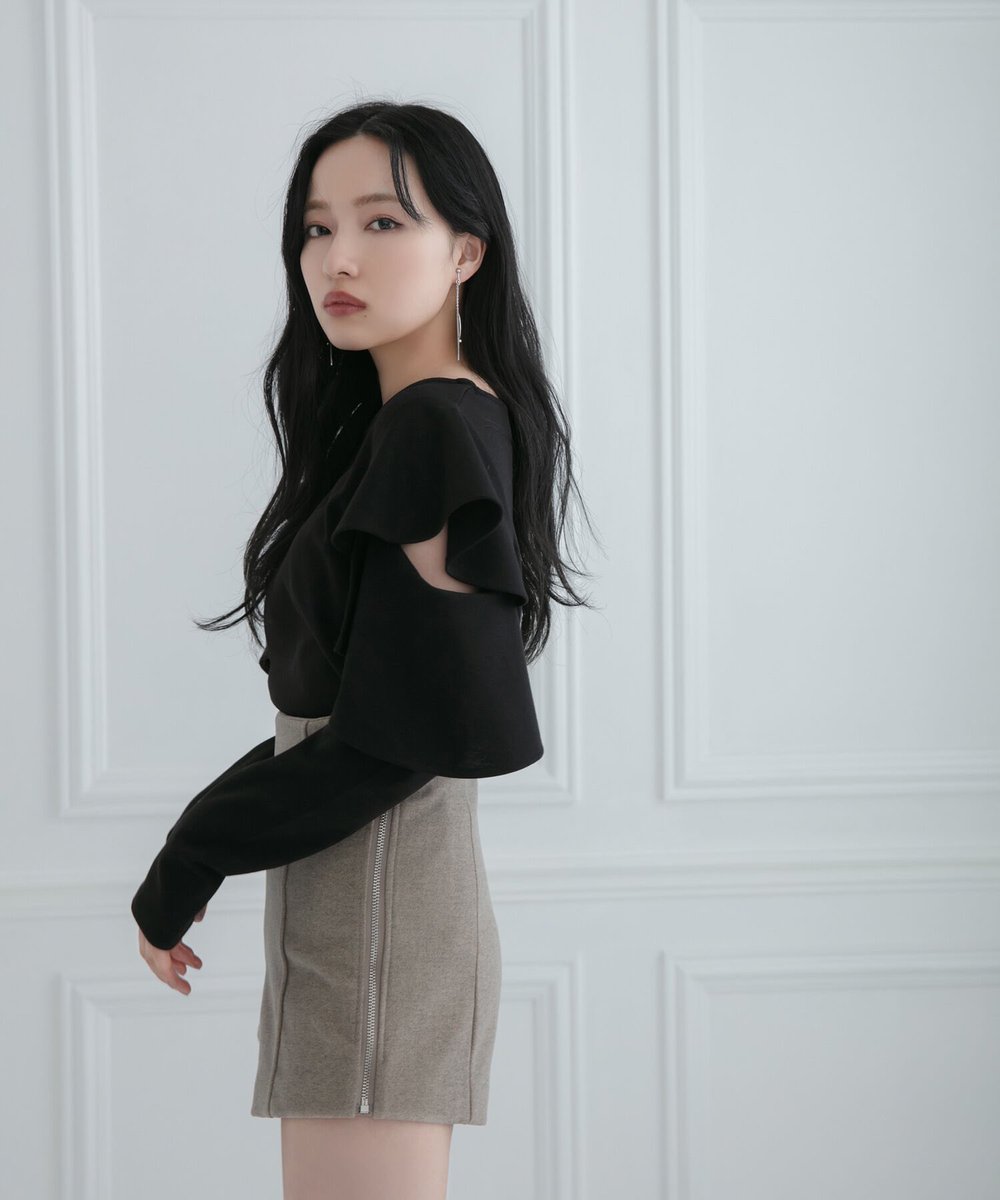 saepiii_0330's tweet photo. Black and Beige https://t.co/kwvPtU2Bpi