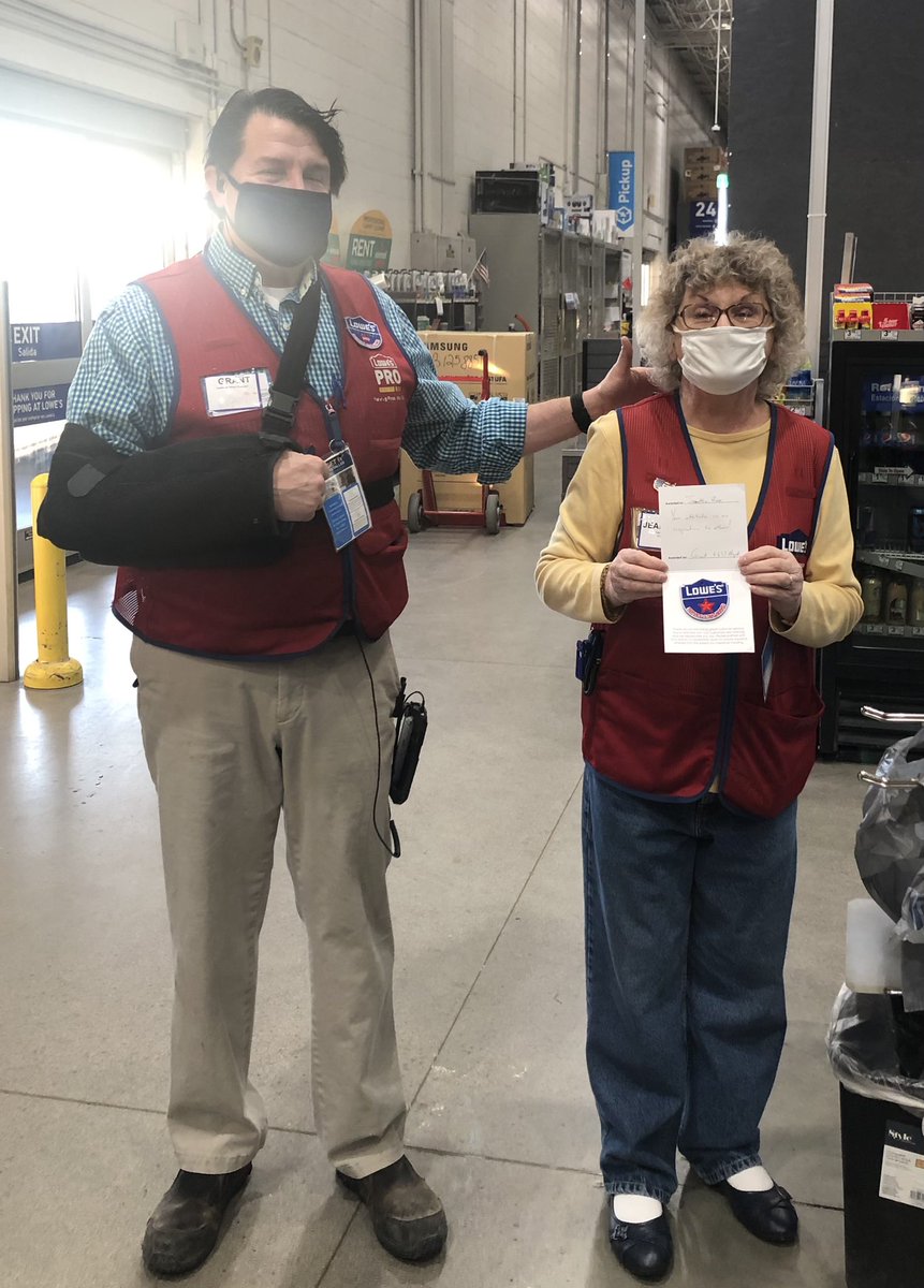 lowes0637 tweet media