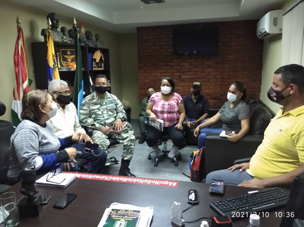 #10Mar La alcaldesa del municipio Palavecino en videoconferencia con el Ministro de Alimentación,Junto a los voceros municipales de Minppal, SUPDA, Milicia Bolivariana, CEASPATRIA, FUNDAPROAL, en el marco de los 5 años de Resistencia Victoriosa.<a href="/PartidoPSUV/">PSUV</a> <a href="/MirnaT_Vies/">Mirna TERESA Vies de Alvarez</a>