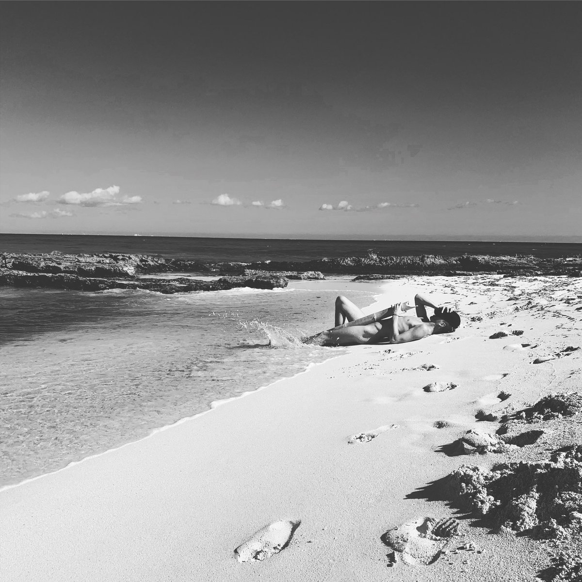 kyle_nk11's tweet photo. #mexico #cancun #playadelcarmen #riu #riupalace #riupalacemexico #minnesota #minneapolis #stpaul #twinscities #model #models #gay #gayboy #gayboys #boy #boys #gaymen #men #love #lovewins #pride #gaypride #prideful #minnesotagay #minneapolisgay #gaymodel https://t.co/xDYmDQbeNX