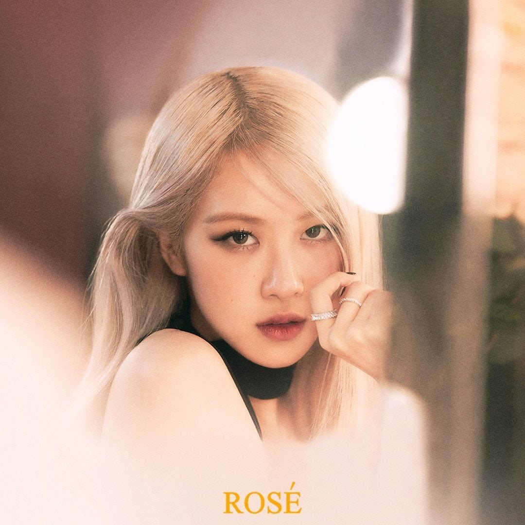 jansrubyjane's tweet photo. Это так несправедливо,но мне очень нравиться это фото😶 #ROSE #rosesolo https://t.co/gToQdLSgWs