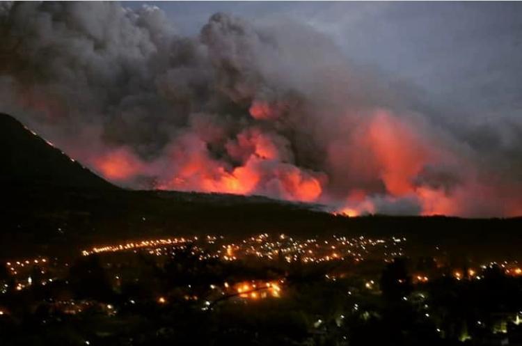 arieljIglesias's tweet photo. El presupuesto 2021 votado para el Plan Nacional de Manejo del Fuego es de $282.876.000, se redujo un 30% a pesar de que en el 2020 se quemaron mas de 1 millón de hectáreas.

#ApaguenElFuegoYA
#Chubut
#ComarcaAndina https://t.co/87RPTLSFJj