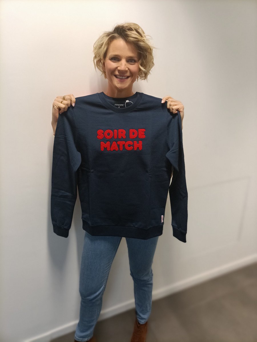 🚨ALERTE CADEAU🚨

En cette soirée de Ligue des champions, <a href="/francepierron/">⭐France⭐ Pierron</a> vous offre le pull "soir de match" 😍

Pour le gagner, RT + Follow <a href="/lequipedusoir/">L'Équipe du soir</a> 📲

A découvrir ici 👉 laboutique.lequipe.fr

#EDS <a href="/lachainelequipe/">la chaine L'Équipe</a>