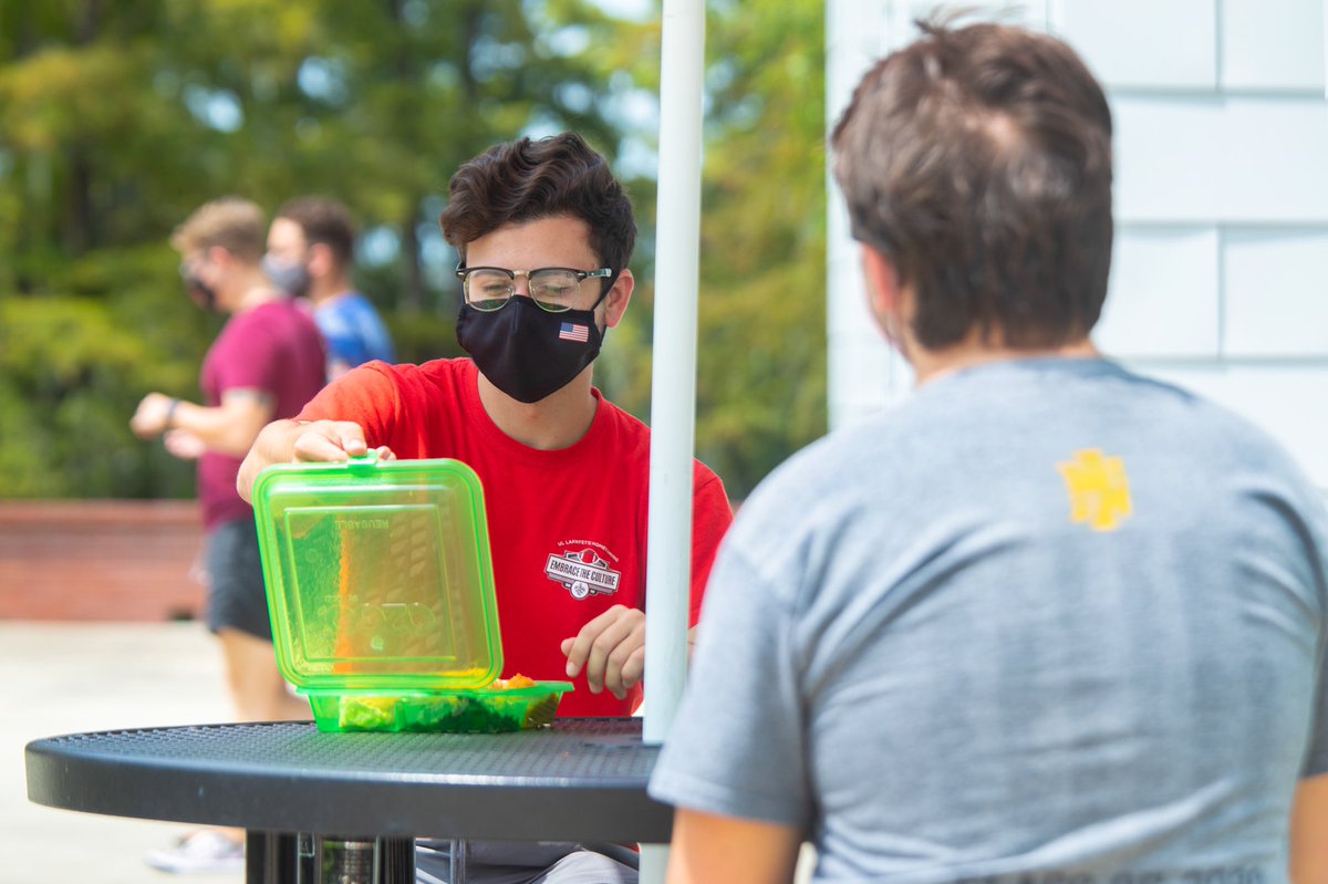 ULLafayette's tweet photo. 🚨Ragin’ Cajuns Reminder🚨
Starting Mon. 3/15, #GoodToGeaux containers will be the only to-go dining option. Vouchers are FREE for student residents, so make sure to stop by Cypress Lake Dining Hall from 11am-2pm on Wed. 3/10 or Thurs. 3/11 to get yours! https://t.co/dnbt2NOyAW