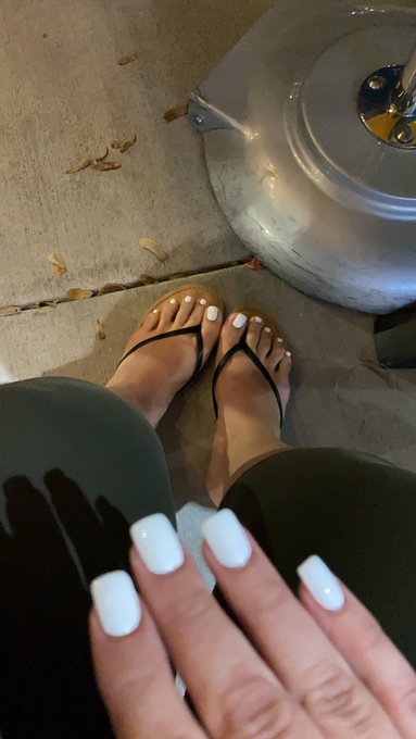 Watch nixxdee's leaked NSFW photo on TwXstars