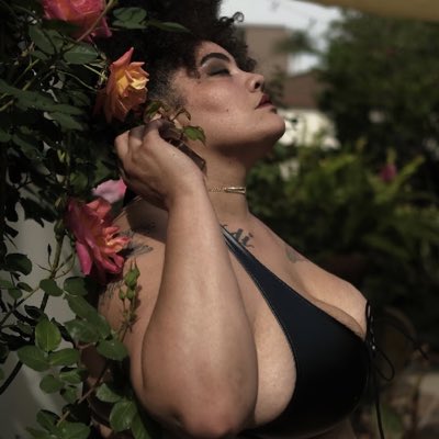 Caligurlreal's tweet photo. #NewProfilePic https://t.co/Uh1IaZoBAD