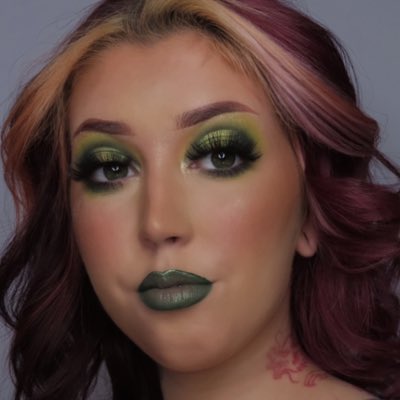 HughesCianna's tweet photo. #NewProfilePic https://t.co/4DdJWWYHk2
