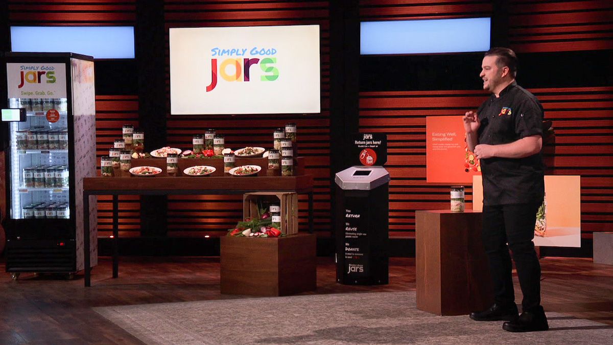 Technical_ly's tweet image. .@simplygoodjars' @therealjaredcan left @ABCSharkTank with $500K in investments + relationships with two sharks:

"2021 for us is a huge year. We’re either going to land on the moon or blow up in the atmosphere."

bit.ly/3erkhwt