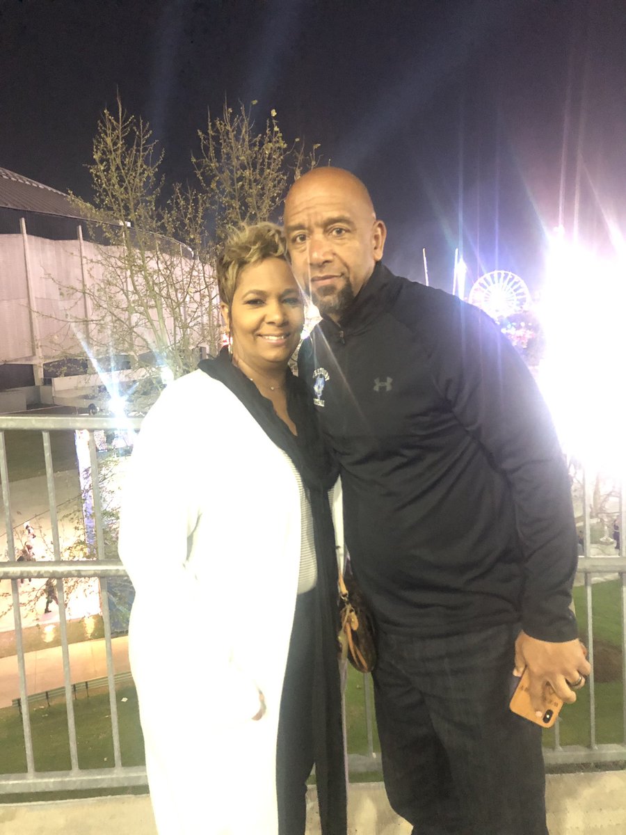 CoachColbert11's tweet photo. March 10, 1990,
31 years ago today Bae. Wow, Happy Anniversary and I Love you and thank God for you... #TheColberts https://t.co/MZxHLfeBOl