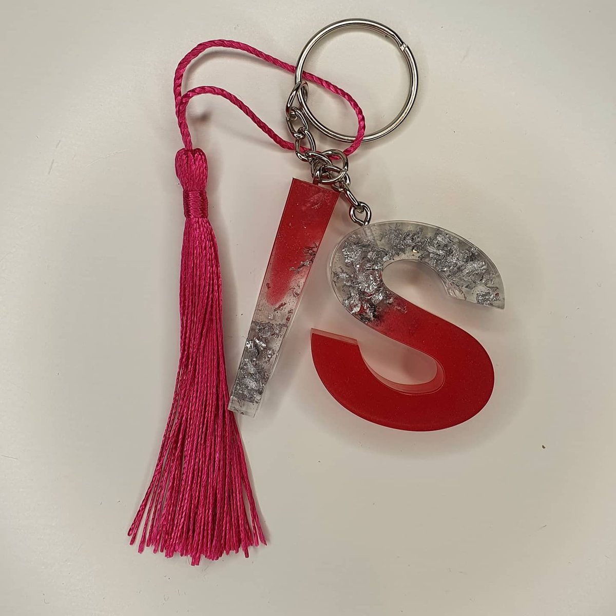 Initial keyring with matching Pendant💜
£6.50 each plus free p&amp;p! 
50p extra for a coloured tassle!
Available in a variety of colors, if you would like to order message us here or on Facebook💜 

facebook.com/The-Wee-Resin-…

#resinart #resin #resinartwork #resinkeychains #resinwork