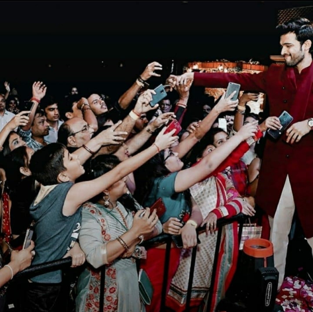 psfangirl11's tweet photo. " WE ARE STAND FOR THE BEST" 😌

@LaghateParth #HappyBirthdayParthSamthaan https://t.co/9xyFEA0X15