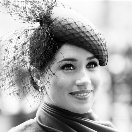 AlyssaJDavid2's tweet photo. The Meghan-Harry interview shows why the palace worried 'The Crown' was too believable
https://t.co/cHGxPHj7zp https://t.co/9DPfDOipIe