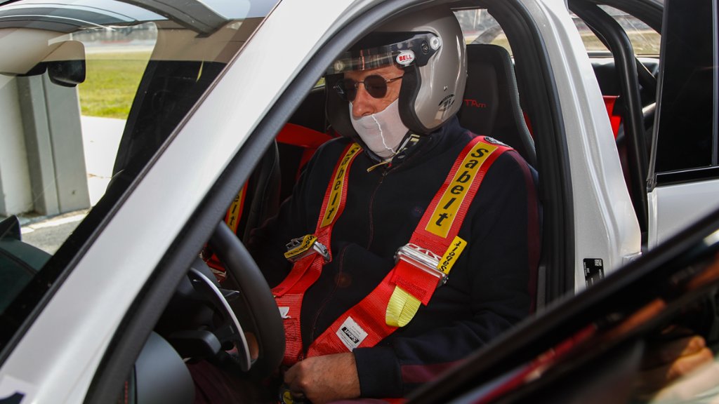 alfa_romeo's tweet photo. Our CEO @JPImparato has tested the new #GiuliaGTA at Balocco Proving Ground, historic home of our tests. For this new journey of our brand, we couldn’t think of a better start: at max power. Browse the gallery. #ProudlyAlfaRomeo #AlfaRomeo https://t.co/t1n0eLLoSt