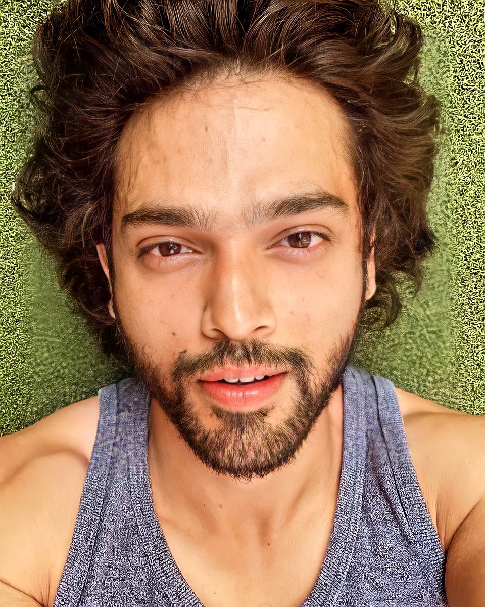 _parach_'s tweet photo. You are the reason I endured everything in my life. With so much change in our lives, you are the one constant that is always there🥺❤️

#HappyBirthdayParthSamthaan 
@LaghateParth https://t.co/pE8xC0uEHk