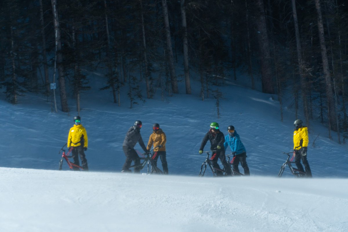 snogobike's tweet photo. Shredding Taos Ski Valley was beyond a treat. The people, the views, the runs! This place is a hidden gem! We didn't tell you that though.. 🤫. Can't wait to be back! #snogo #skitaos #skibike https://t.co/gXIB41THvu