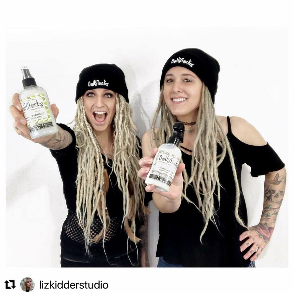 What’s your favorite Dollylocks dreadlock product?! 💕 📸 @lizkidderstudio #repost #tbt
・・・
⬇️ Tell us in the comments below! ⬇️ instagr.am/p/CMPzGx5pHuA/