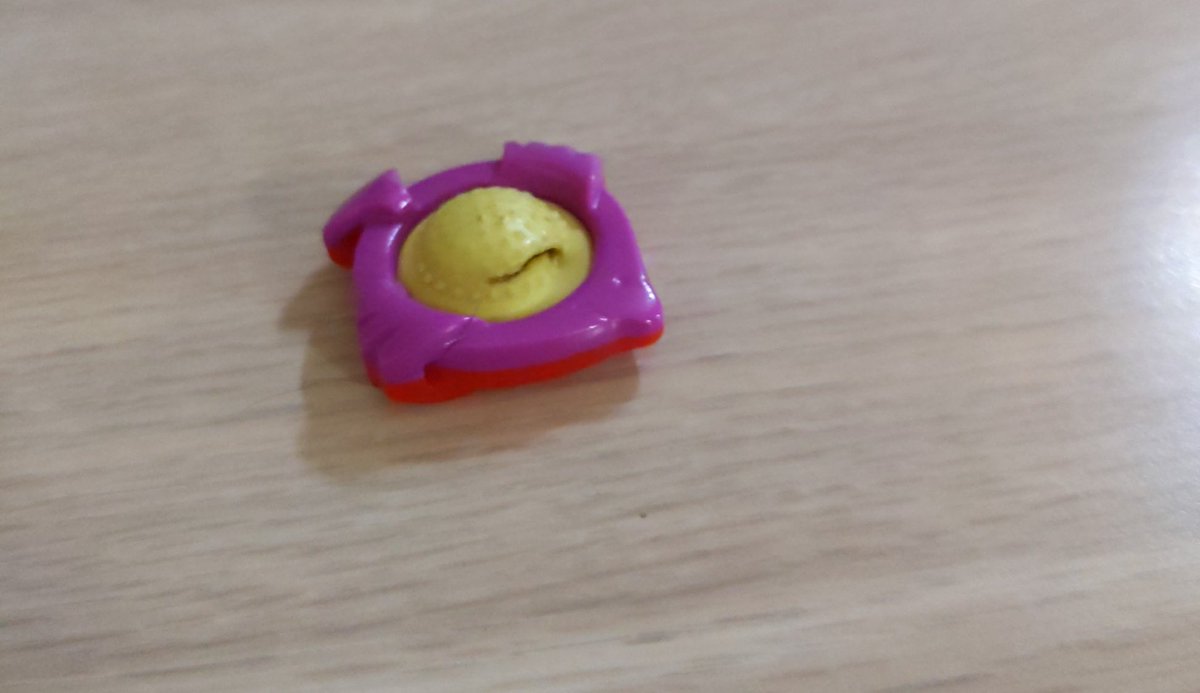 StructuredSucc's tweet image. I&apos;m in the mood to learn about people&apos;s favourite silent stim toys. What&apos;s yours?

Mine is this little puffer fish that I&apos;ve used so much I&apos;ve broken. (Similar to a Simpl Dimpl by Fat Brain Toys)