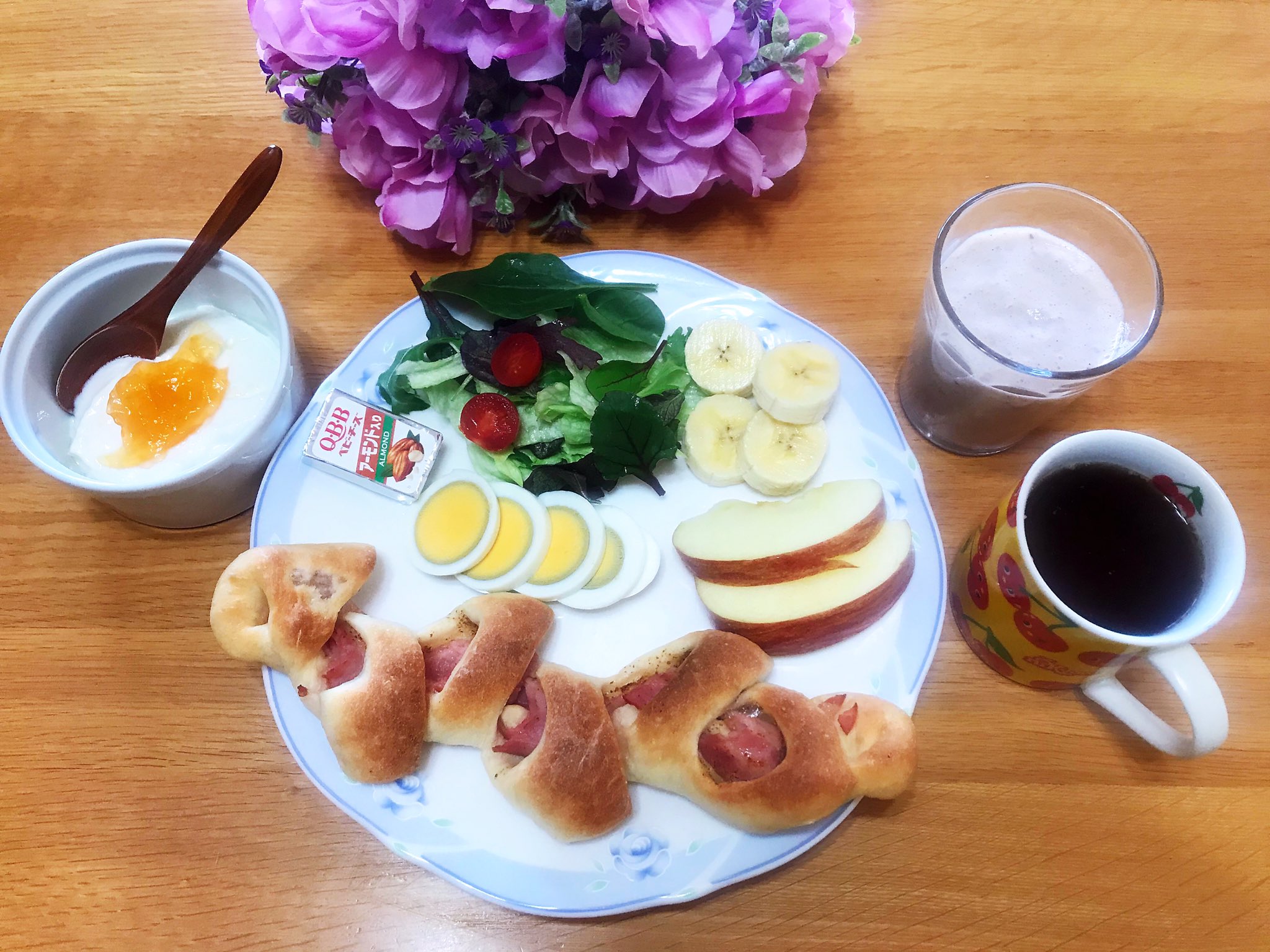 闲人闲语auf Twitter 大家早 今日早餐 培根麦穗面包 鸡蛋 色拉 苹果和香蕉牛奶スムージー 今日 大家都爱的韩式蔬菜拌饭 又是到了有人欢喜有人愁的春季 没有花粉症的人沐浴在春风里 有花粉症的人 唉 又是一个惹人恼的春天 T Co