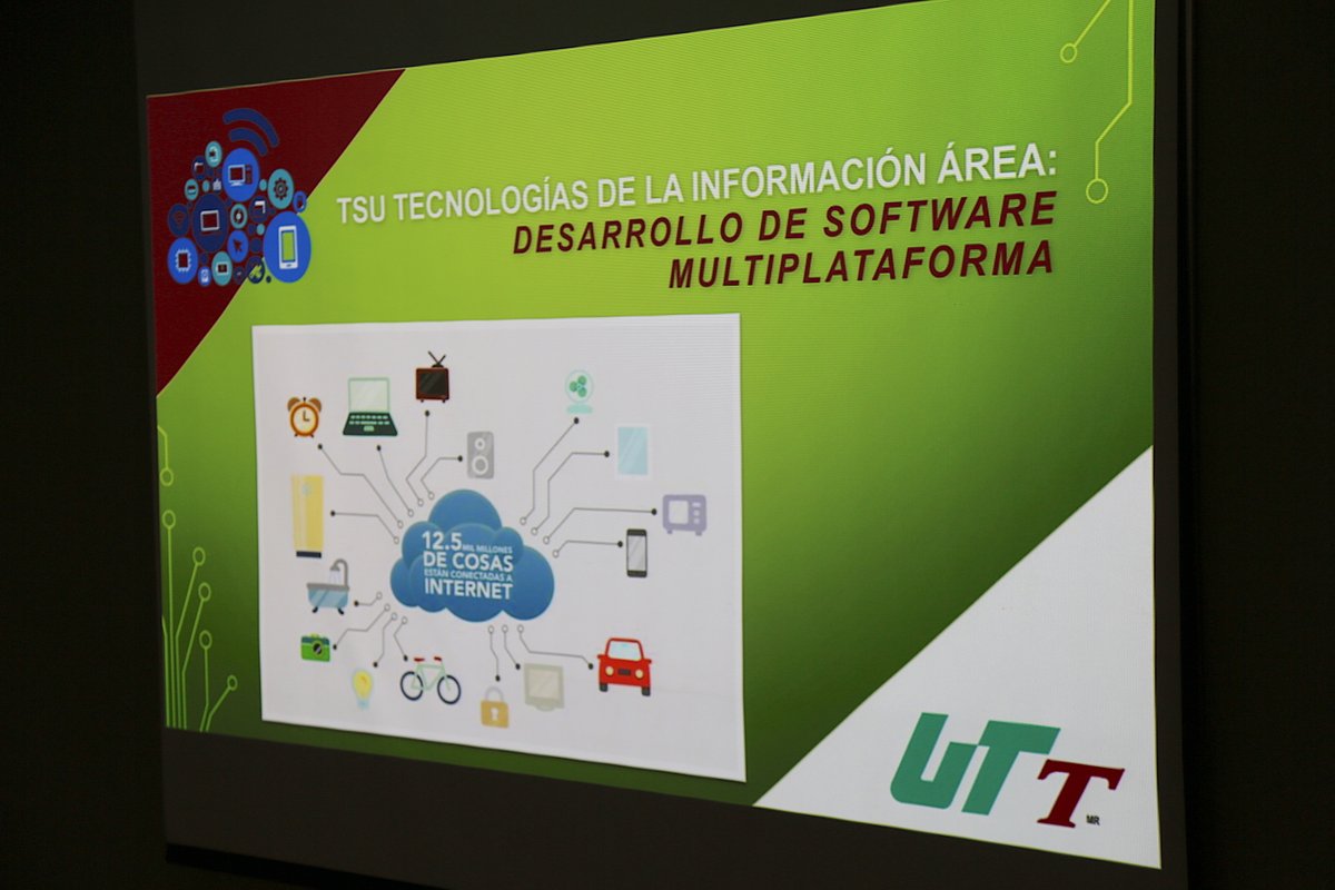 UTTorreon's tweet photo. Como parte del convenio firmado recientemente entre nuestra @UTTorreon y #ANADIC, se realizó una reunión para delinear las actividades que se llevarán a cabo en conjunto. El rector @IngRaulMartinez dio la bienvenida a los directivos de la asociación. https://t.co/2crUiM5eoq https://t.co/6Ax1ccMKze