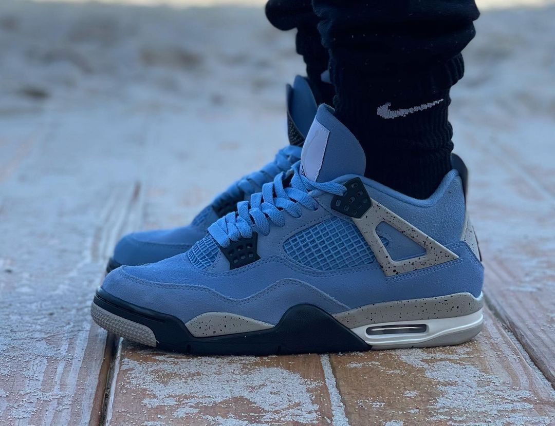 Justfreshkicks On Foot Look At The Air Jordan 4 Retro University Blue T Co Wbsethvscx Justfreshkicks On Foot Look At The Air Jordan 4 Retro University Blue T Co Wbsethvscx