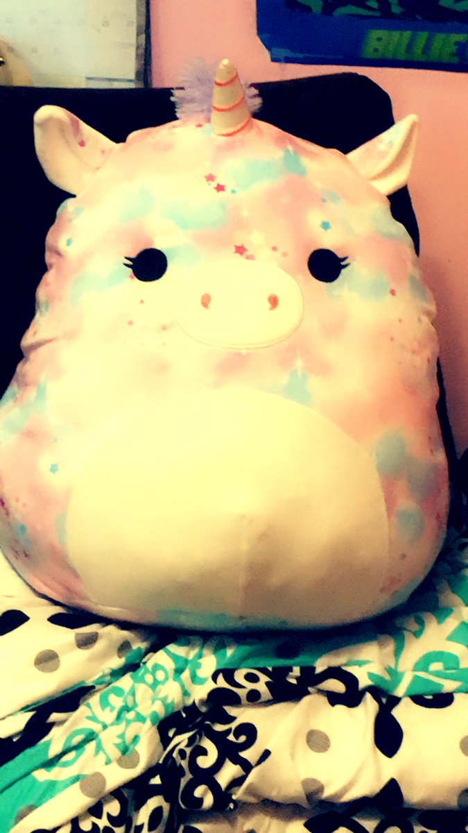 peanut_rue's tweet photo. I wanna watch cartoons thooo!!

{❤️Rue💛} https://t.co/f8gfTyufnH
