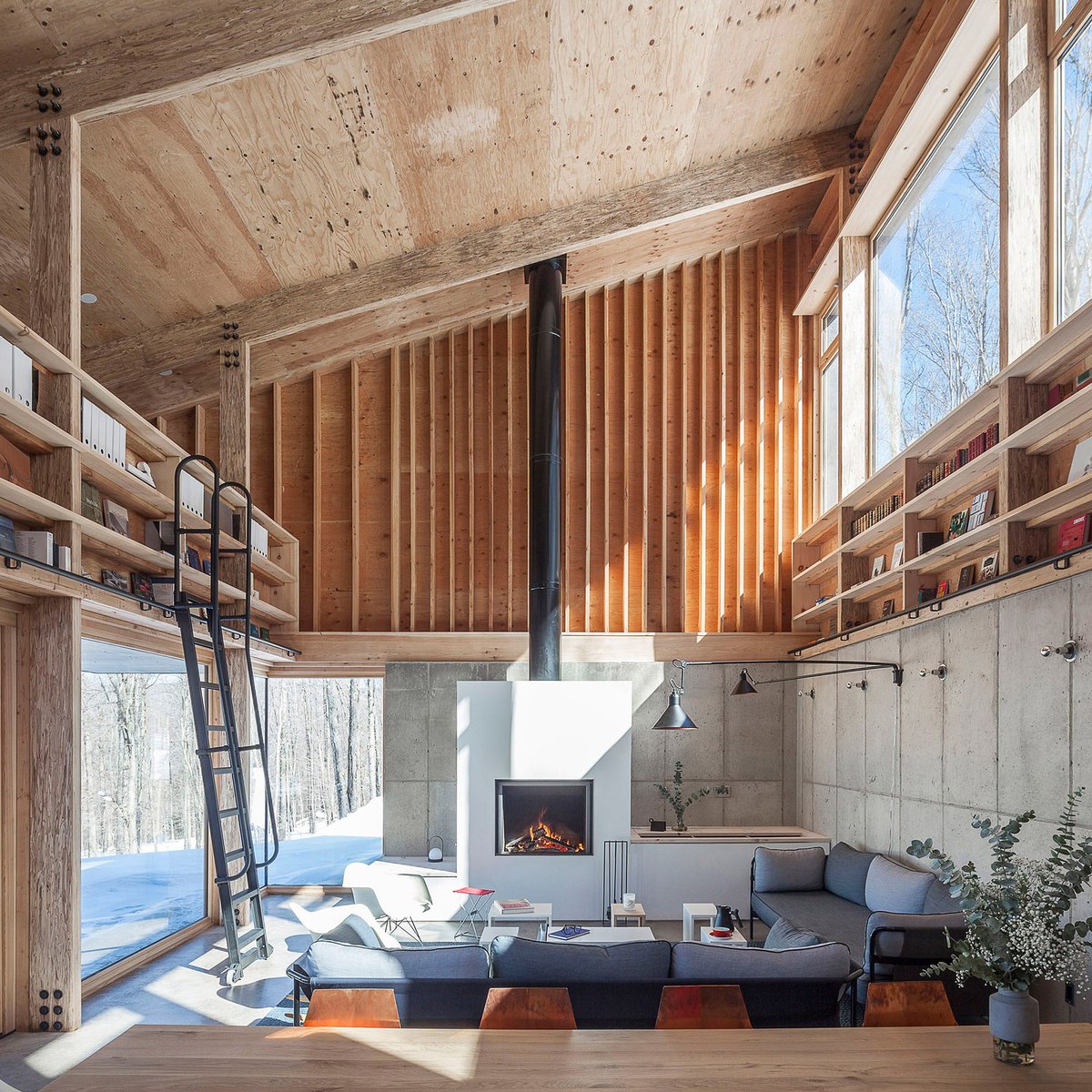 dezeen's tweet image. Discover five New York houses architects have built for themselves: at.dezeen.com/2WOMcg5