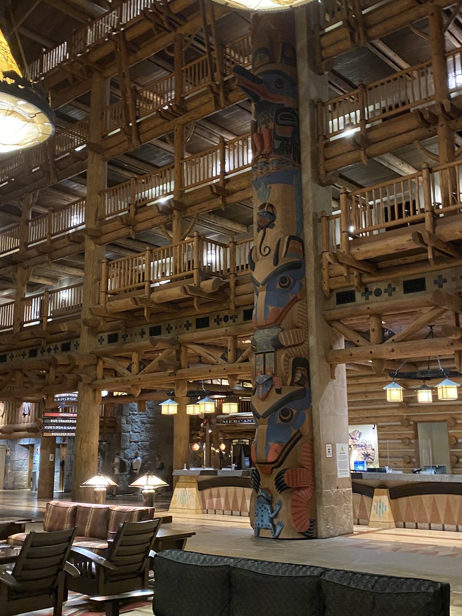 MassMouse's tweet photo. Another photo from the WDW trip in February. Disney’s Wilderness Lodge lobby. https://t.co/clAmnML7qX