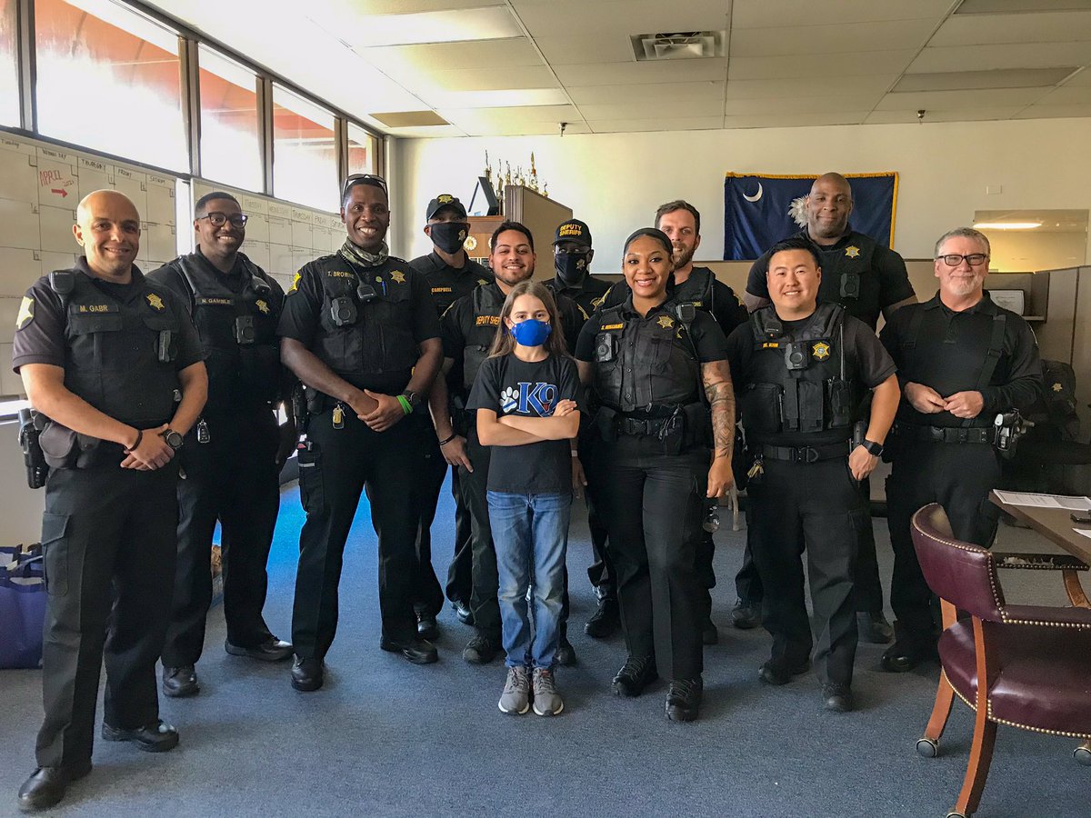 abbyk617's tweet photo. COVID has kept Abby from being able to do her normal routine, so she was very excited to go visit the CAT team and meet Dep. Hardy and Dep. Davis! Thank you guys so much! Stay safe! https://t.co/jbH7rDVfvU
