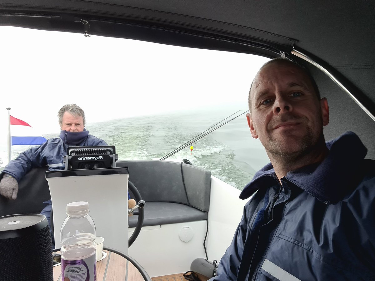 markermeer's tweet photo. Heerlijk varen op het #markermeer opzoek naar #snoek en #snoekbaars. Volgens ons op ons youtube kanaal: https://t.co/AOLqfQUV9A https://t.co/p3LhTqKBgE
