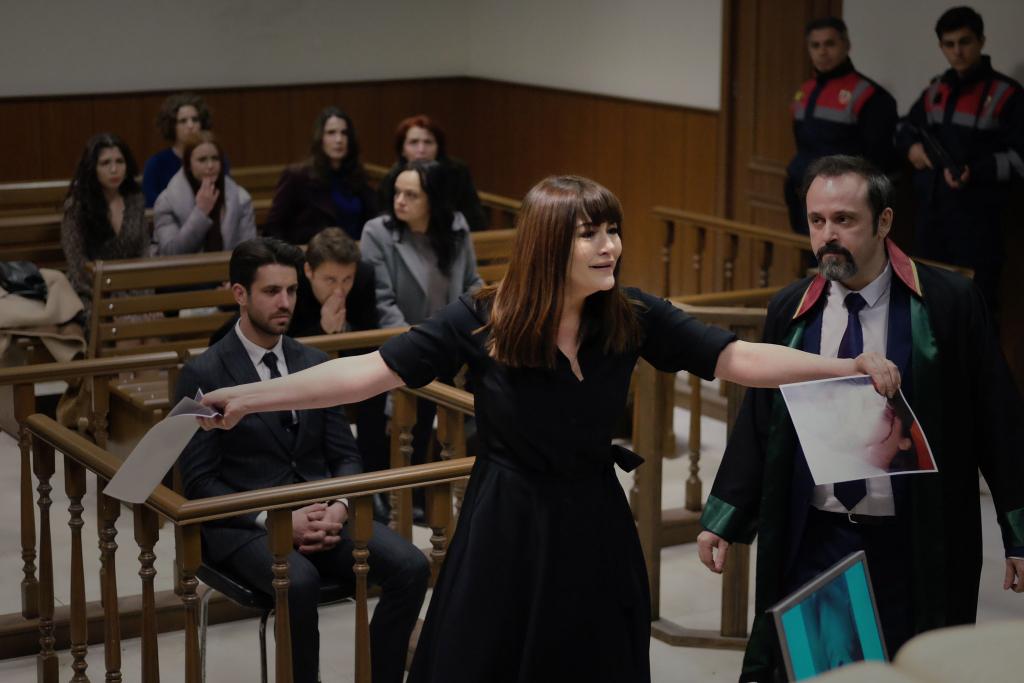 jora_su's tweet photo. Bu hayatta bi Devrimci kadınlar vardır.
Bi de diğerleri.

Yoldaşımız Deniz Çakır 🖤

#masumiyet https://t.co/jkvpeY90Oe