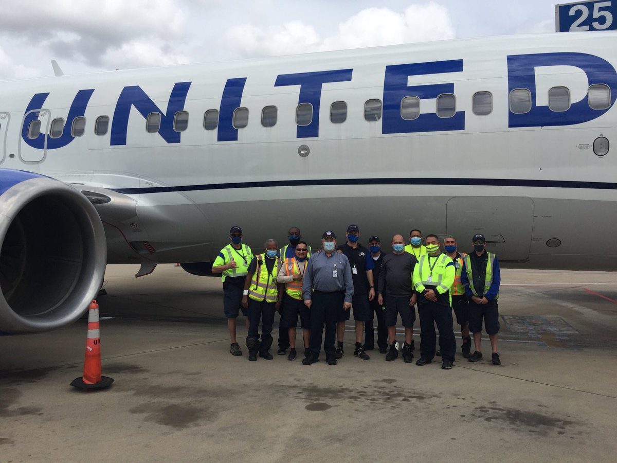 Congratulations to Tim D. on your retirement!!! 35 years with United Airlines with the last 13 years here in AUS. Wishing you the best and it’s been a pleasure to be on your team!!!!