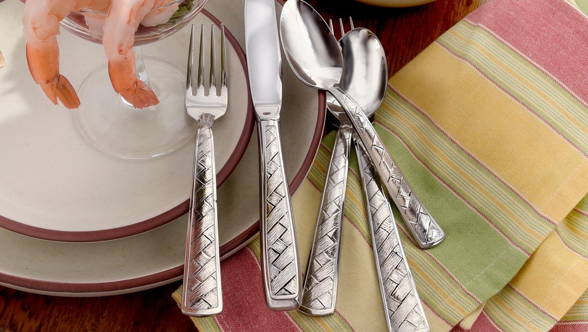 LibertyTabletop's tweet photo. Weave is our flatware #patternoftheweek! 🍴 Take 15% off all Weave flatware pieces and sets through March 15th when you use promo code weave21 during checkout! Shop Weave Now --> https://t.co/63GBMPewjs https://t.co/kN6QVqzMge