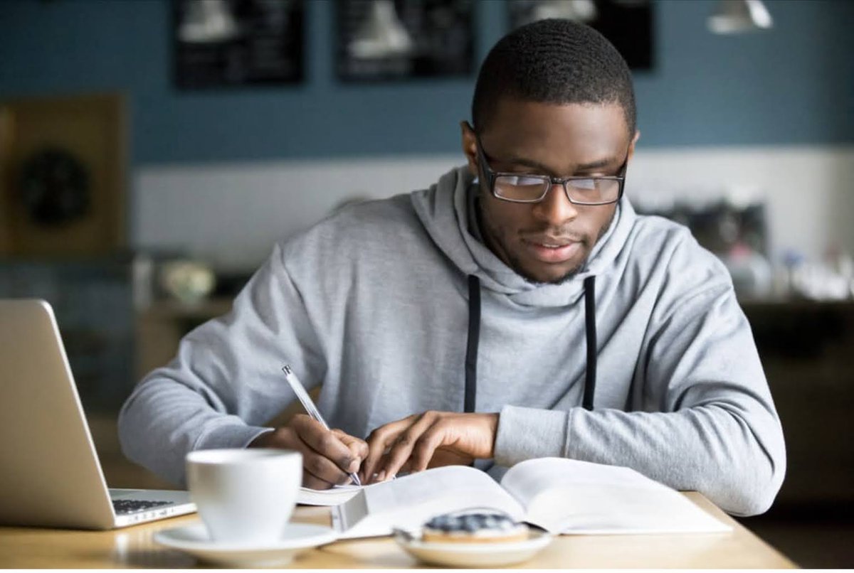 nabasanfran's tweet photo. ATTENTION COLLEGE STUDENTS!! NABA San Francisco's 2021 Scholarship application is now available! Due March 31, 2021! NABA San Francisco has awarded over $600,000 in scholarships to deserving students! Apply today! https://t.co/npVzU9gcUH https://t.co/CSwext3eY3