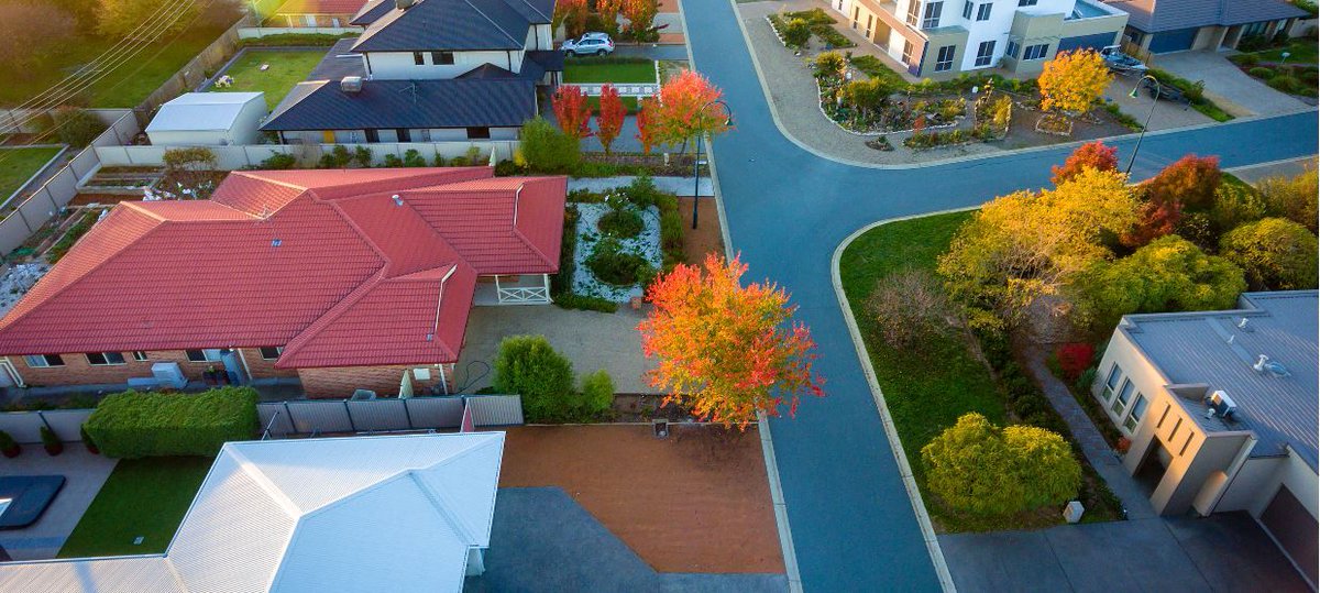 Zoning isn’t to blame for Australia’s soaring house prices: buff.ly/38se5QP <a href="/QUT/">QUT</a> <a href="/DrCameronMurray/">Cameron Murray</a> <a href="/sydney_uni/">University of Sydney</a> <a href="/ConversationEDU/">The Conversation - Australia + New Zealand</a>  #ausecon #auspol