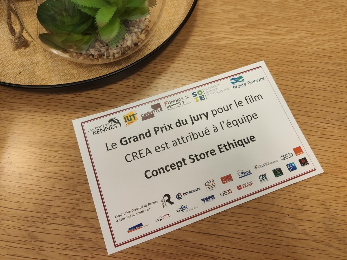 IUTRennes's tweet photo. Félicitations à Concept Store Ethique pour le Grand prix du jury pour le film CREA !

#entreprendre #IUTRennes #CREAIUT #osezliut https://t.co/ZlXrmg74zO