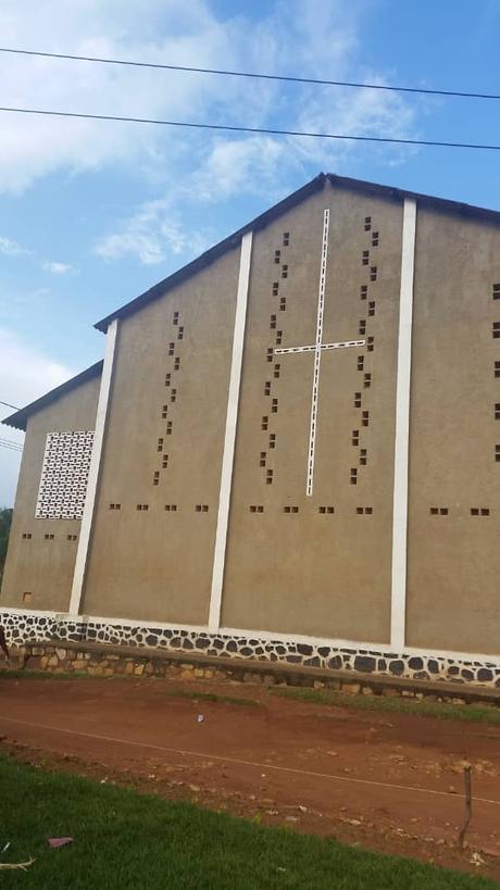 Regideso_bdi's tweet photo. Une fraude  est appréhendée à la  Paroisse Mabanda, zone Mabanda,Commune Mabanda, Province Makamba, entrain d'alimenter son moulin  par un branchement direct sur deux phases. https://t.co/8Y5UUy3THh