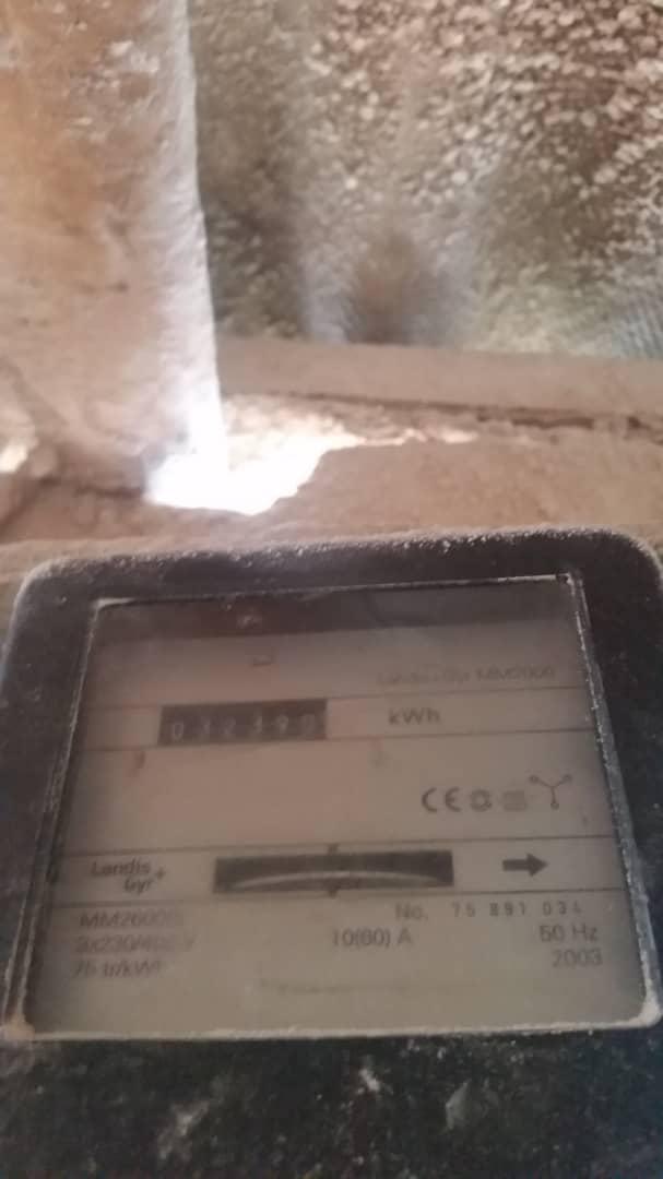 Regideso_bdi's tweet photo. Une fraude  est appréhendée à la  Paroisse Mabanda, zone Mabanda,Commune Mabanda, Province Makamba, entrain d'alimenter son moulin  par un branchement direct sur deux phases. https://t.co/8Y5UUy3THh