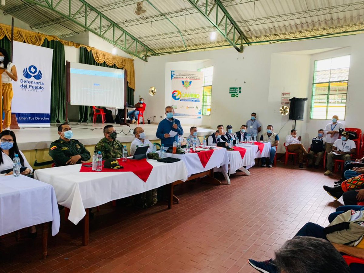 Baena's tweet photo. #Putumayo | Hoy participamos en #PuertoAsís de sesión de la Mesa de Diálogo entre el Gobierno Nacional y las Comunidades Campesinas. Continuamos trabajando en un espacio de concertación entorno a sus necesidades más apremiantes. @MinInterior @DanielPalam https://t.co/Q5u5S4t0yH