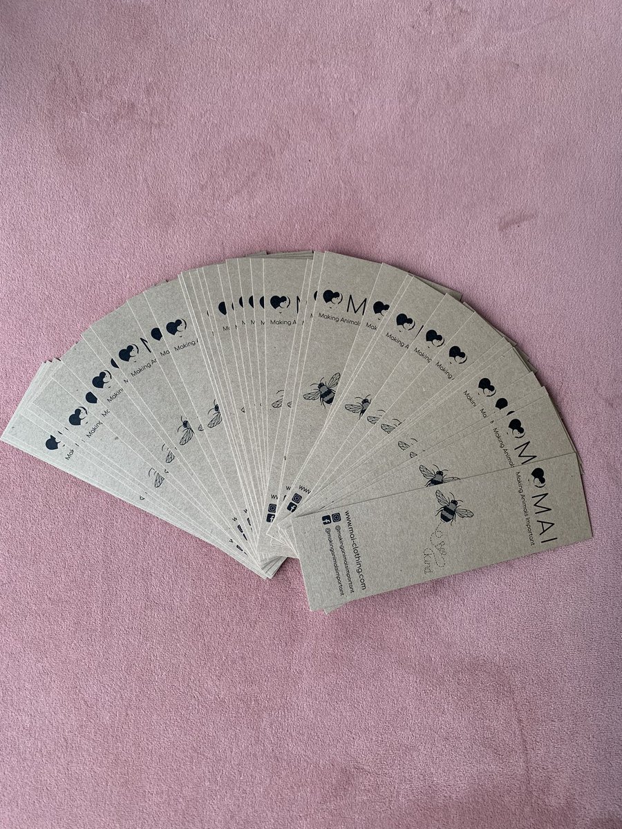 Bookmarks here! Every item of clothing ordered you will receive a free bookmark with #fun animal facts
Reading helps your child’s #mentalhealth
website Mai-clothing.com join our mailing list.
Share with friends to tell them about us brand new Kidswear brand

3 days to go🐝
