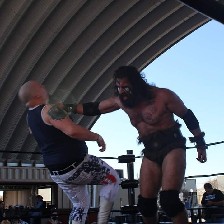 OfficalmtnGiant's tweet photo. Don't turn around #Outlaw.... #OblivionAwaits
#ThePillars #Strongman #Bodybuilding #ProWrestling #Wrestler #Mr20percent #UPW #PillarsOfDestiny #Flex #Fitness #Fur #Beard #Punch #Tarzan #Barbarian #Bacliff #Texas #MountainGiant #Giant #Savage https://t.co/dGVSdVQv7b