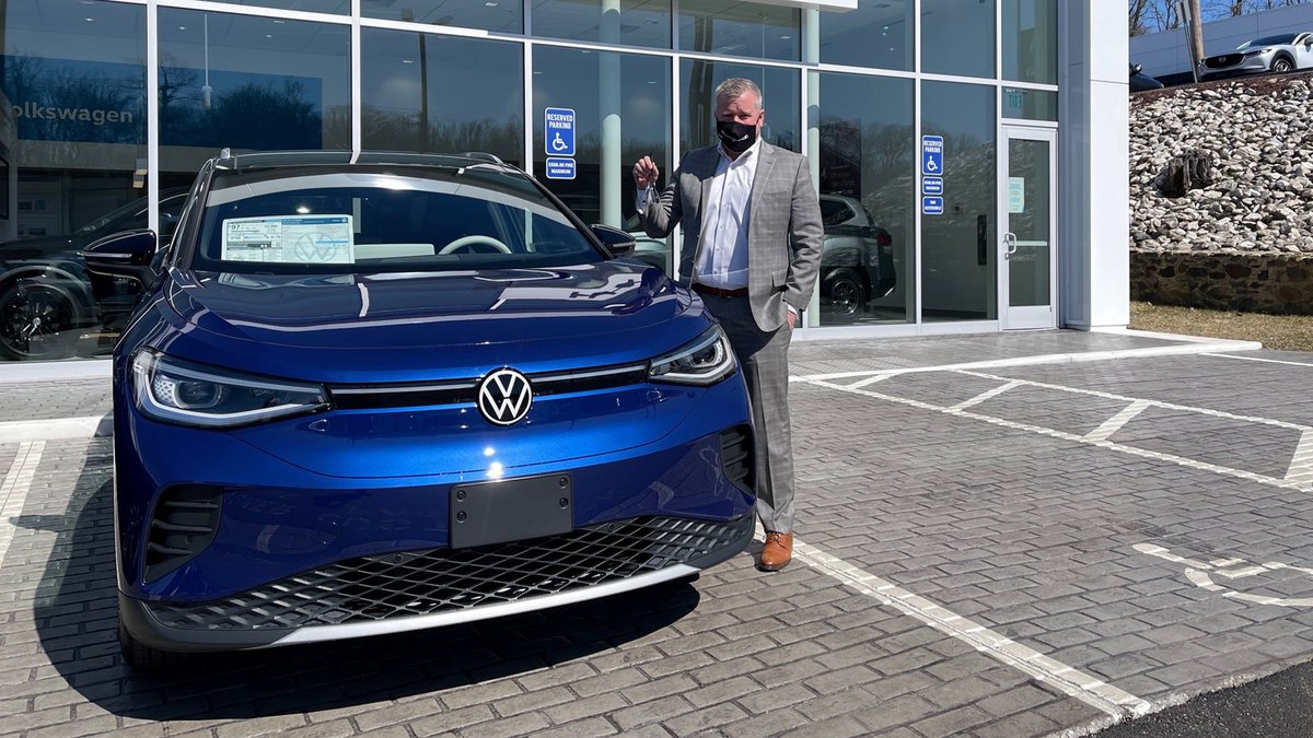 VW's tweet photo. 🚨 The all-electric VW ID.4 SUVs have arrived! 🚨

Have you reserved yours? #ID4 https://t.co/I0bQw8tk1Q