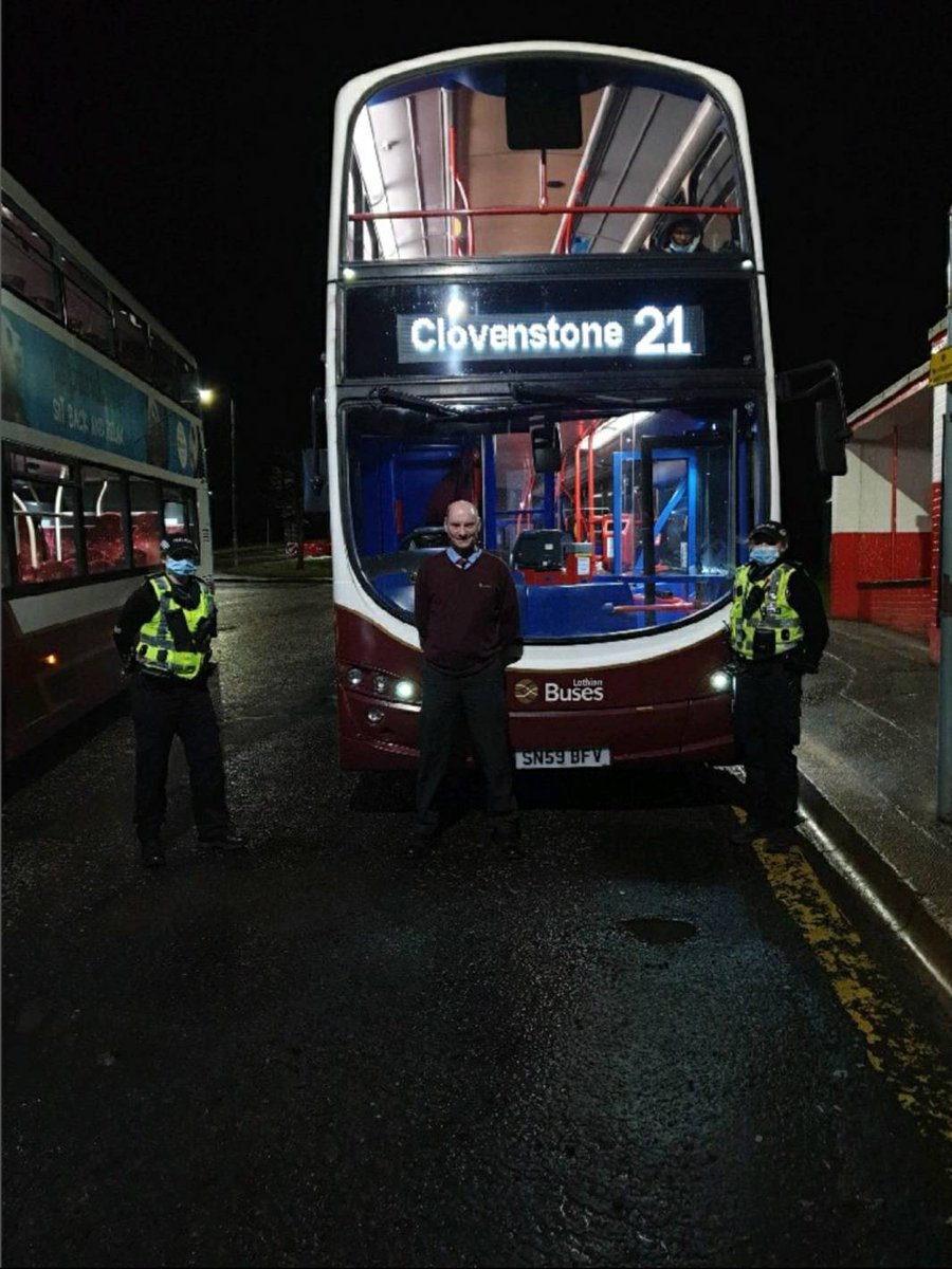 PSOSEdinburgh's tweet image. Your officers are on patrol again this evening working alongside @on_lothianbuses.  Do you know where your children are and what they are up to?  Help us #KeepOurCommunitiesSafe by speaking to children under your care about the dangers of throwing objects at buses. #OpProust