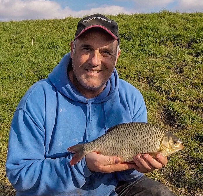 happyangler's tweet photo. So I started the season with couple of goals, both of which have now been achieved. The first was a new PB bream and 2nd was a new PB Rudd. With couple days to go I have finally achieved the Rudd at 2lb 6oz 8drm. #teambaittech #cadencefishinguk https://t.co/RiFclsryjV